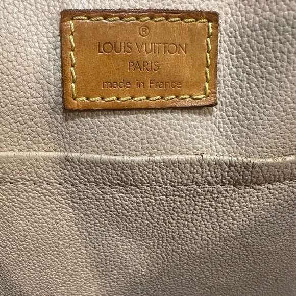 Louis Vuitton Sac Plat Tote Bag with Certificate of Authenticity - Picture 8 of 15